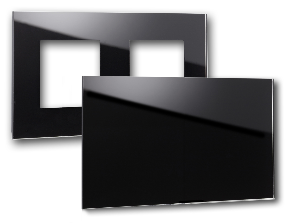 Glass-look frame. MAXIM