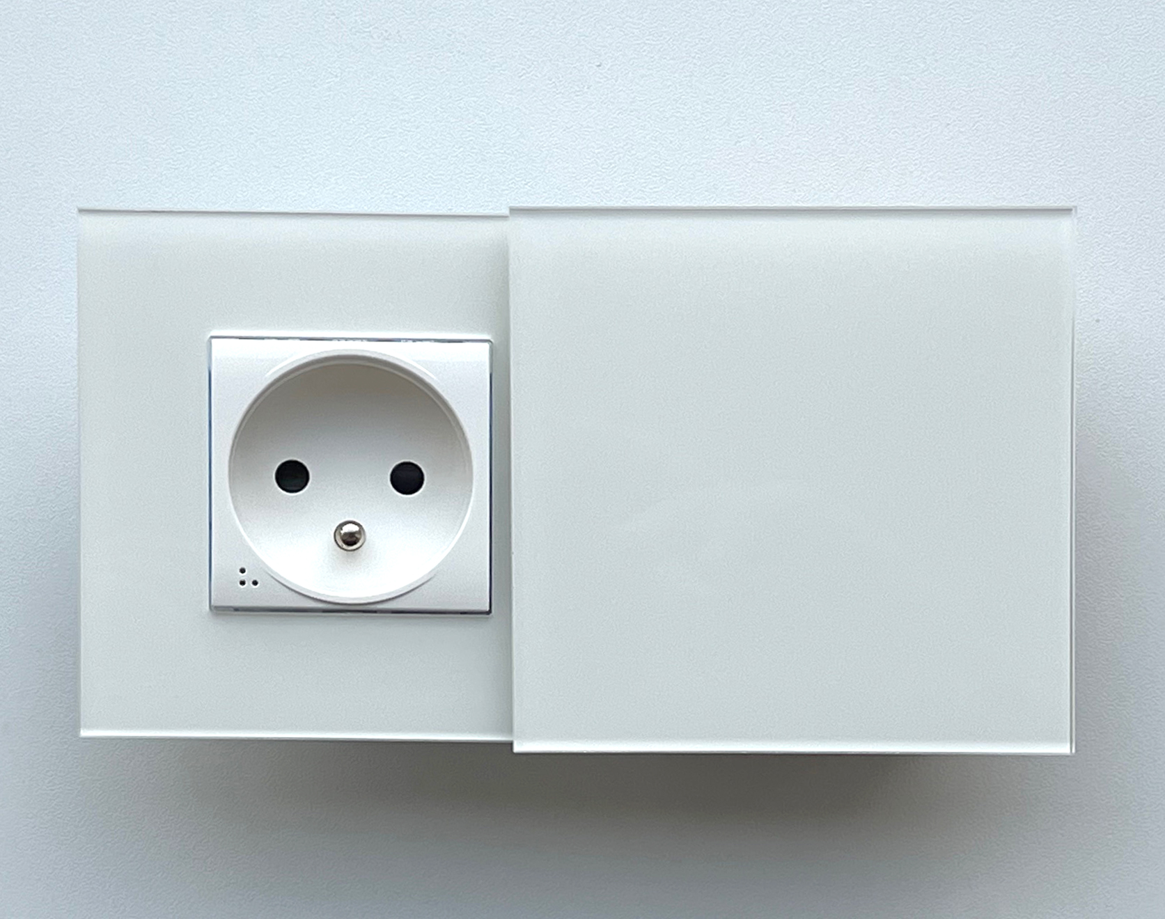 Sample loan for inspection – Sample box Socket MAXIM Glass-look